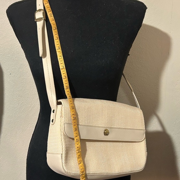 Etienne Aigner Cream Bag - Picture 2 of 7
